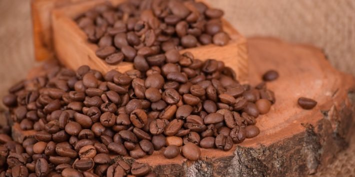 Café e madeira