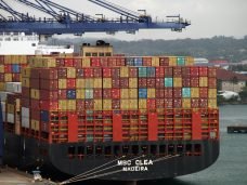containers-4057157_1280
