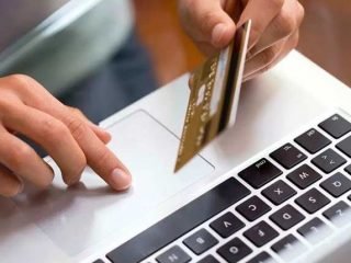 e-commerce-08-09-750x430