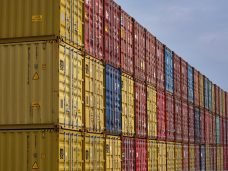 container-4675851_1280